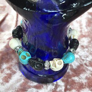 Skull Bracelet White Black Turquoise Blue Howlite Stone Skulls Bracelet